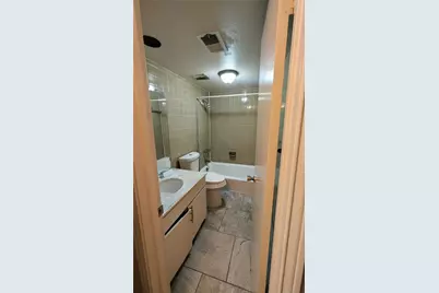 556 E Avenue J #B, Grand Prairie, TX 75050 - Photo 20
