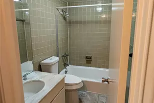 556 E Avenue J, Grand Prairie, TX 75050 - Photo 20