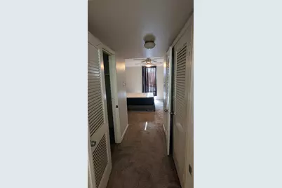 556 E Avenue J #B, Grand Prairie, TX 75050 - Photo 18