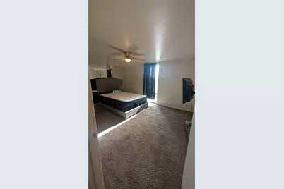 556 E Avenue J #B, Grand Prairie, TX 75050 - Photo 14