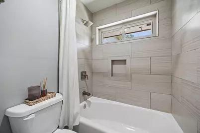 9605 Crestedge Drive, Dallas, TX 75238 - Photo 20