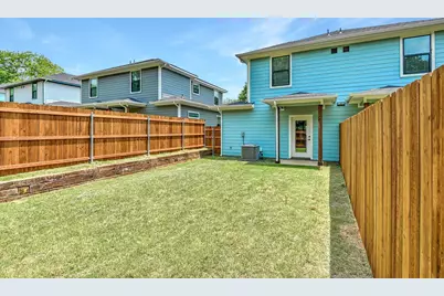 1323 S 5th Avenue, Denison, TX 75021 - Photo 24