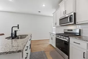 301 Willowmore Dr, Little Elm, TX 75068 - Photo 8