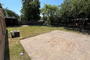 13020 Spring Oak Dr, Balch Springs, TX 75180 - Photo 18