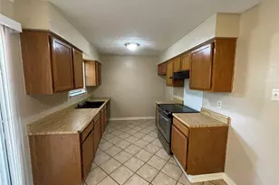 4705 Kristie Dr, Balch Springs, TX 75180 - Photo 4