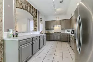 2206 S Branch Dr, Arlington, TX 76001 - Photo 6