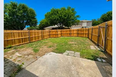 2467 Mallory Lane, Lancaster, TX 75134 - Photo 2