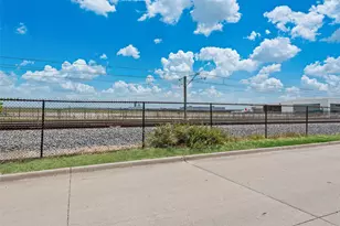 2630 Langdon Ave, Dallas, TX 75235 - Photo 32
