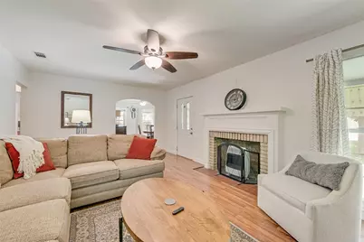 2630 Langdon Avenue, Dallas, TX 75235 - Photo 6