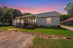 428 Gail Dr, Kennedale, TX 76060 - Photo 2