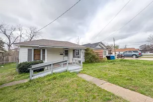 528 W Florence, Denison, TX 75020 - Photo 2