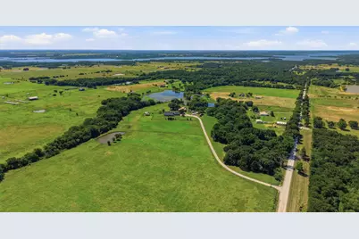 1226 County Road 243, Collinsville, TX 76233 - Photo 2
