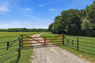 1226 Co Rd 243, Collinsville, TX 76233 - Photo 36