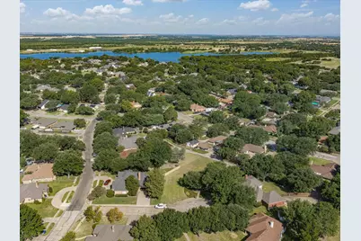 1506 Williamsburg Court, Ennis, TX 75119 - Photo 36