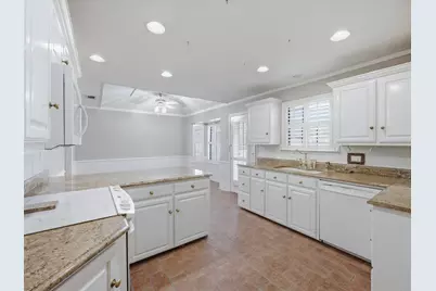 1506 Williamsburg Court, Ennis, TX 75119 - Photo 10