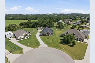 1036 Northern Oaks Court, Springtown, TX 76082 - Photo 2