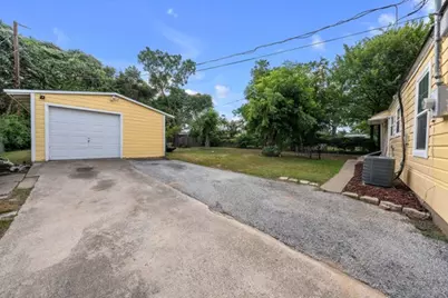 1005 Clarence Street W, Fort Worth, TX 76117 - Photo 18