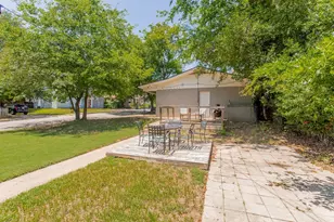 831 W Houston St, Tyler, TX 75702 - Photo 38