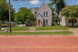 831 W Houston St, Tyler, TX 75702 - Photo 2
