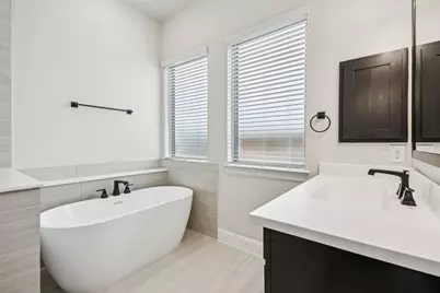 9221 Persimmon Lane, Mesquite, TX 75126 - Photo 14