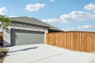 9221 Persimmon Ln, Mesquite, TX 75126 - Photo 8