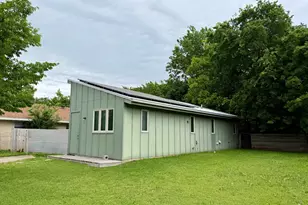 1109 N Brents Ave, Sherman, TX 75090 - Photo 2