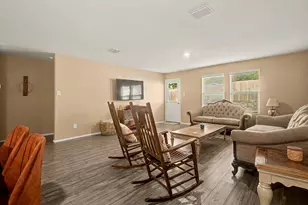 1517 Oak Creek Dr, Hutchins, TX 75141 - Photo 10