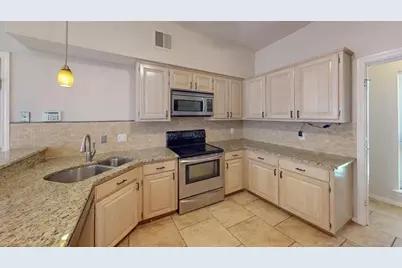 2209 Meadowstone Drive, Carrollton, TX 75006 - Photo 10
