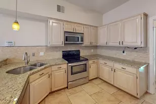 2209 Meadowstone Dr, Carrollton, TX 75006 - Photo 10