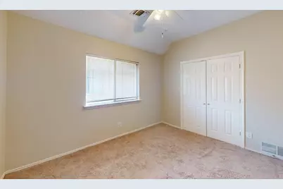 2209 Meadowstone Drive, Carrollton, TX 75006 - Photo 12