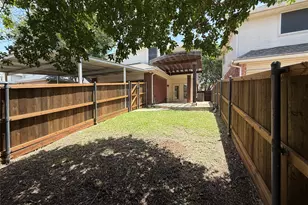 2209 Meadowstone Dr, Carrollton, TX 75006 - Photo 24