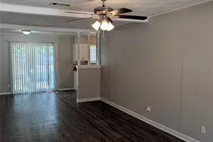 1820 Warren Ln, Fort Worth, TX 76112 - Photo 4