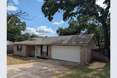 1820 Warren Lane, Fort Worth, TX 76112 - Photo 2