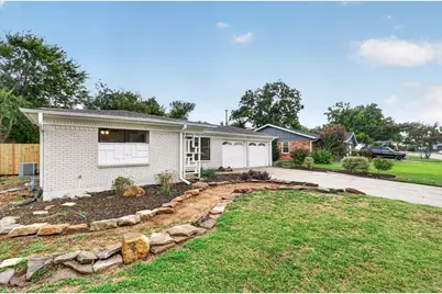 2129 Cliff Park, Fort Worth, TX 76134 - Photo 2