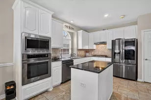 5425 Rolling Meadows Dr, Fort Worth, TX 76123 - Photo 4