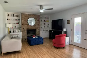 7476 Walling Ln, Dallas, TX 75231 - Photo 6