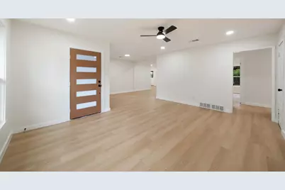 2805 Sarah Jane Lane, Fort Worth, TX 76119 - Photo 8