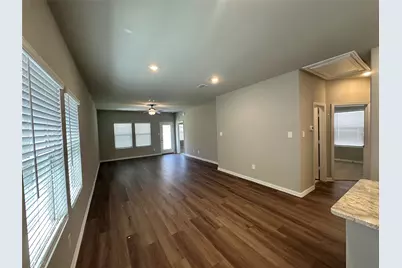512 Dorothy Drive, McKinney, TX 75071 - Photo 2