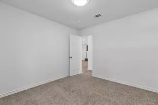 4725 St Lawrence Rd, Fort Worth, TX 76103 - Photo 4