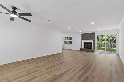 4725 Saint Lawrence Road, Fort Worth, TX 76103 - Photo 14