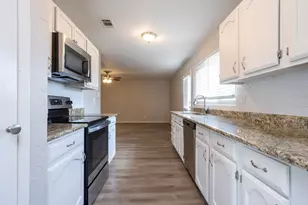 649 Eagle Dr, DeSoto, TX 75115 - Photo 8