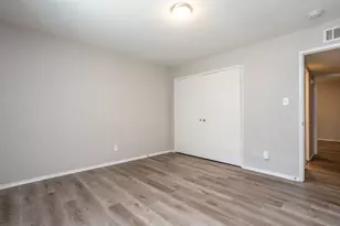 649 Eagle Dr, DeSoto, TX 75115 - Photo 20