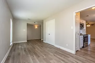 649 Eagle Dr, DeSoto, TX 75115 - Photo 6
