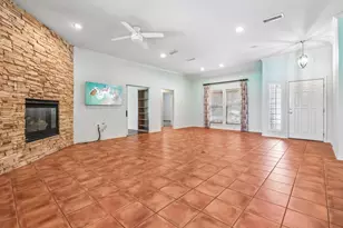 824 Havenwood Ln S, Fort Worth, TX 76112 - Photo 6