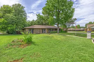 1108 Joanne Cir, Greenville, TX 75402 - Photo 2