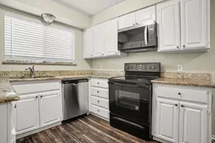 4715 Burning Springs Dr, Arlington, TX 76017 - Photo 8