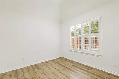 301 Old York Road, Irving, TX 75063 - Photo 20