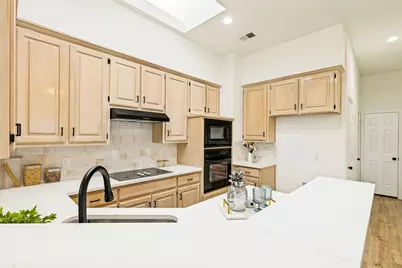 301 Old York Road, Irving, TX 75063 - Photo 14