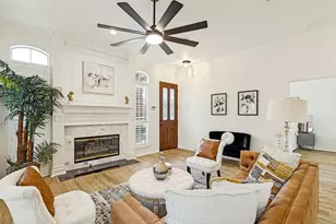 301 Old York Rd, Irving, TX 75063 - Photo 6