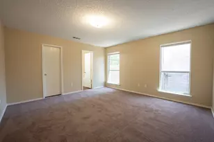 3316 Knoll Tr, Balch Springs, TX 75180 - Photo 6